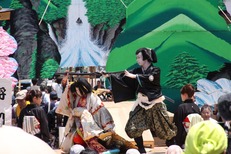 『山あげ祭』Aコース昼・夕方公演1日コース(観覧席・昼食付き)
